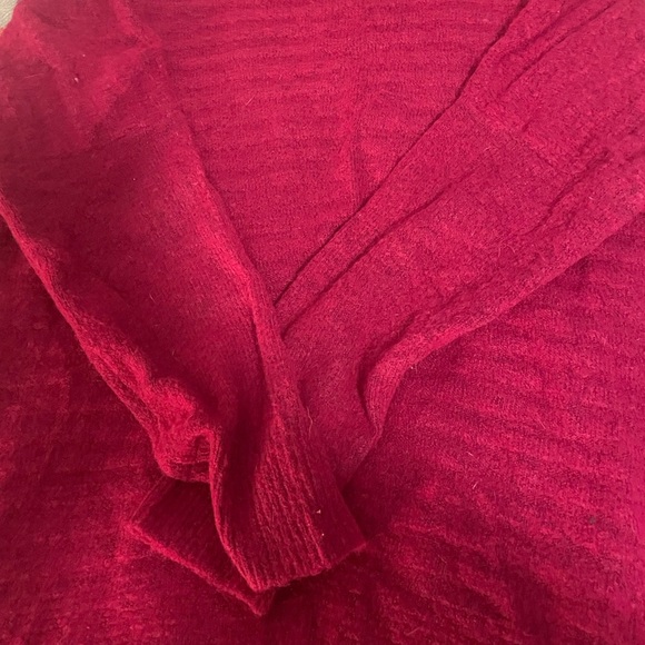 3/20 bundle Fever Fuchsia Turtleneck Sweater – Size Small - Picture 3 of 5